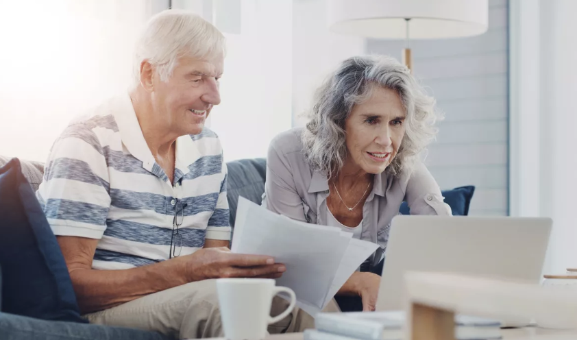 Living Comfortably at Every Age: Smart Tools for Aging Adults